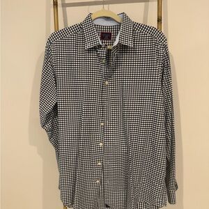 UNTUCKit Black and White Casual Button Down Shirt